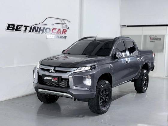 MITSUBISHI L200 TRITON 2.4 16V TURBO DIESEL SPORT HPE CD 4P 4X4 AUTOMÁTICO